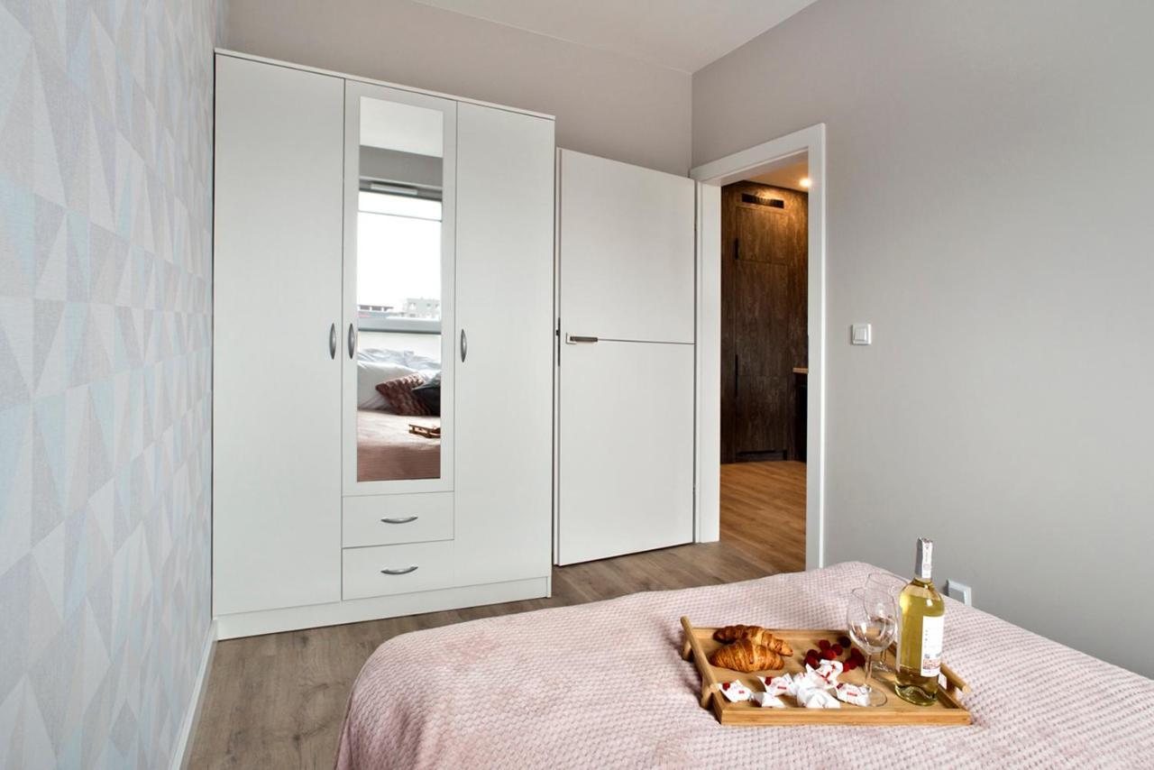 Komputerowa Serviced Apartments By P&O Warschau Exterior foto